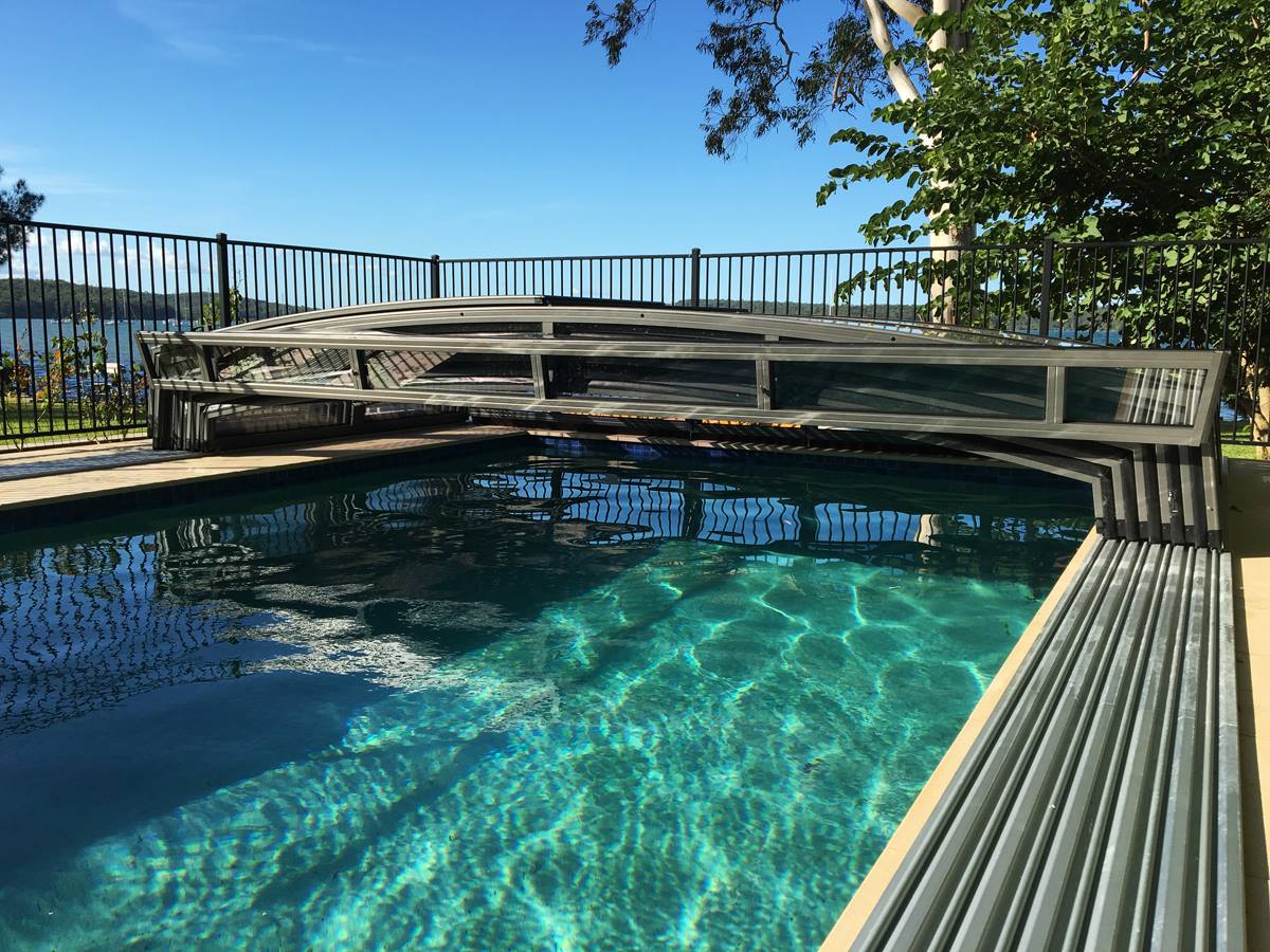 clapper-pool-enclosure-feature-aus pool covers2
