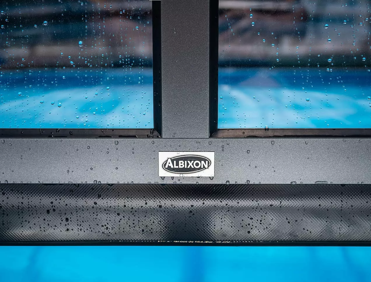 enclosure-details-bottom-raised-edge-pool covers-sydney-australia1